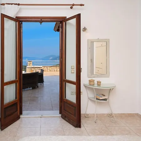 Guiscardos Luxury Villa Fiskardo